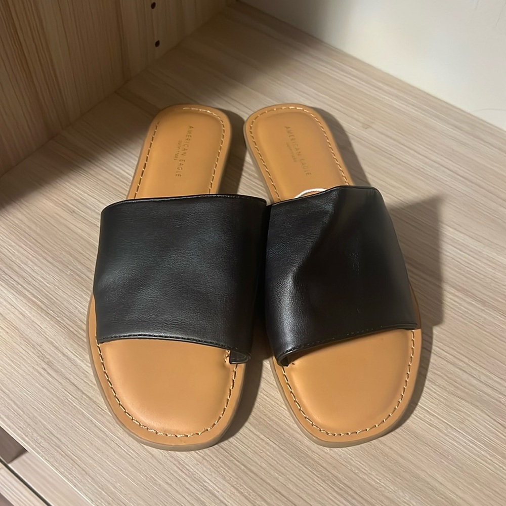 American Eagle Sandals